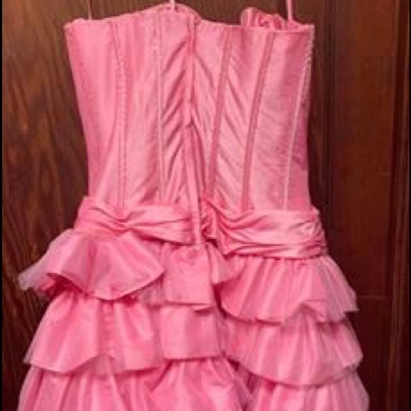 Gorgeous Short Formal Dress - Picture 2 of 2